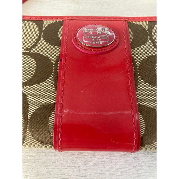 COACH SMALL TAN CANVAS SIGNATURE AND PINK LEATHER WRISTLET - Picture 5 of 9